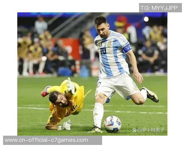 美洲杯经典对决阿根廷迎战乌拉圭激情碰撞引发球迷热议 美洲杯经典对决阿根廷迎战乌拉圭激情碰撞引发球迷热议